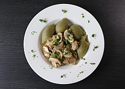 Champignongeschnetzeltes mit grünen Nudeln
