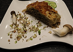 Pastete von Waldpilzen aus dem Römertopf