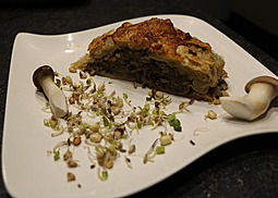 Pastete von Waldpilzen aus dem Römertopf